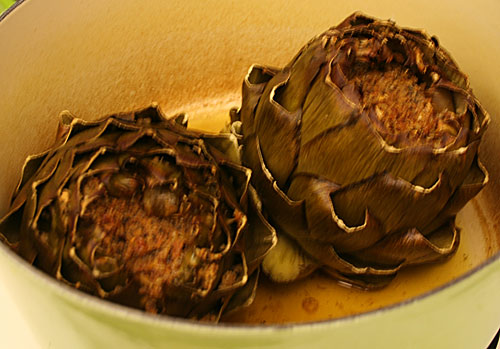 Stuffed artichokes cook
