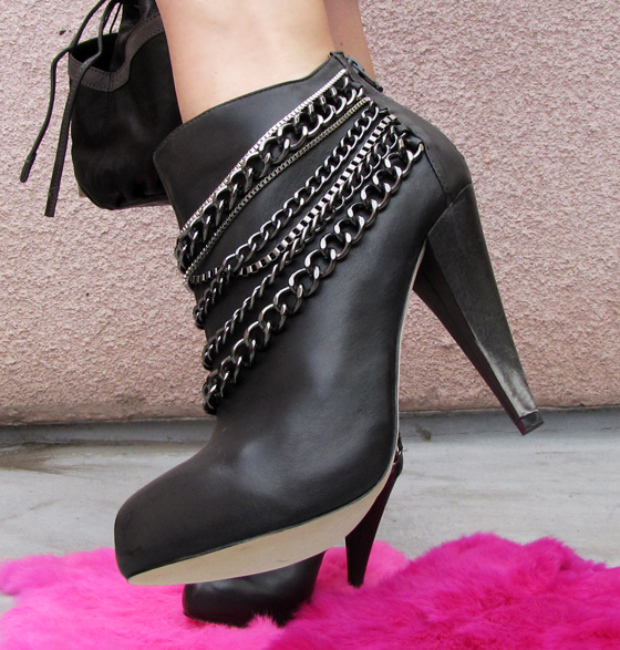 dolce-vita-boots-with-chains-2