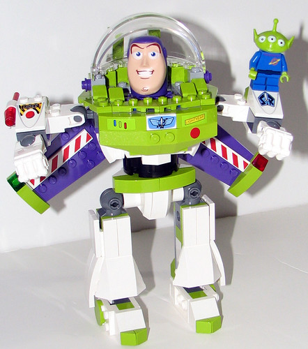 2010 LEGO Toy Story 7592 Construct-a-Buzz