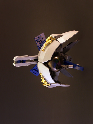 Crescent Mooner (by Legohaulic)
