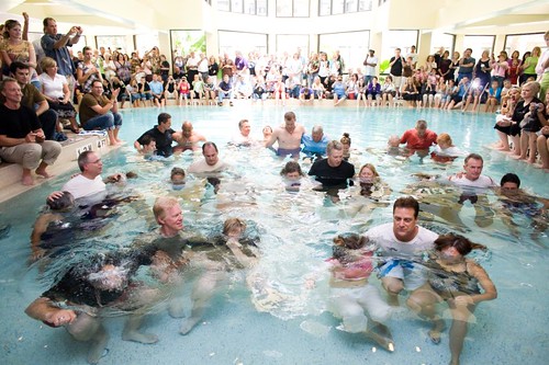 Hundreds Baptized in Hotel Pool