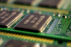 Anglų lietuvių žodynas. Žodis microprocessor chip reiškia mikroprocesorius (chip lietuviškai.