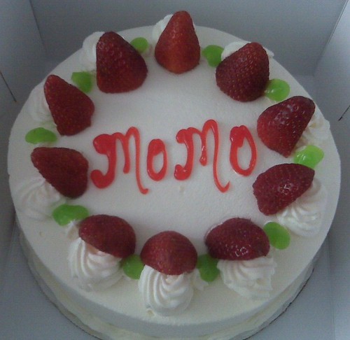 momo_cake