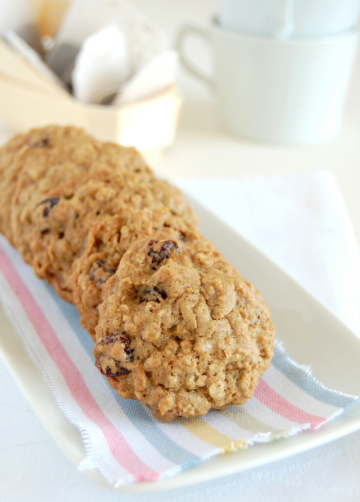 Technicolor Kitchen - English version: Maple cranberry oatmeal cookies