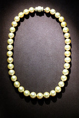 Golden South Sea cultured pearl necklace (10.5-12 mm pearls)