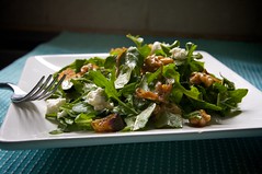 arugula salad with goat cheese