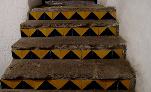 escalera • <a style="font-size:0.8em;" href="http://www.flickr.com/photos/30735181@N00/4291321807/" target="_blank">View on Flickr</a>
