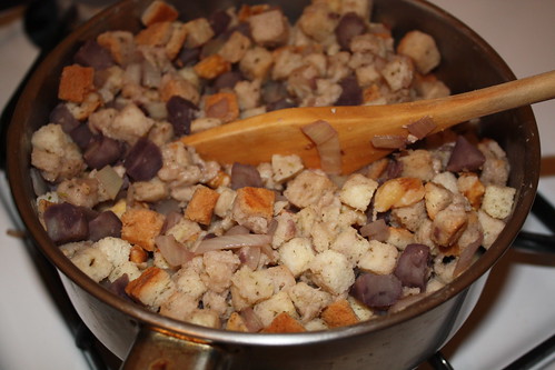 Stuffing with walnuts and water chestnuts