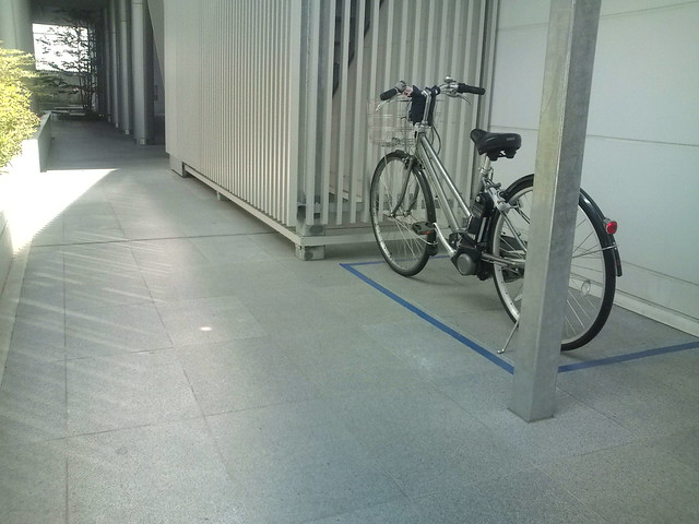 バギー置き場が今や自転車置き場。