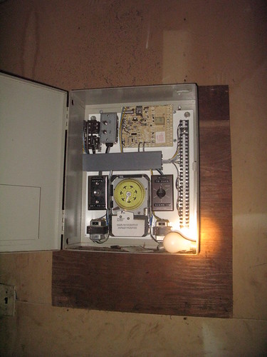 Automatic and manual HVAC controls