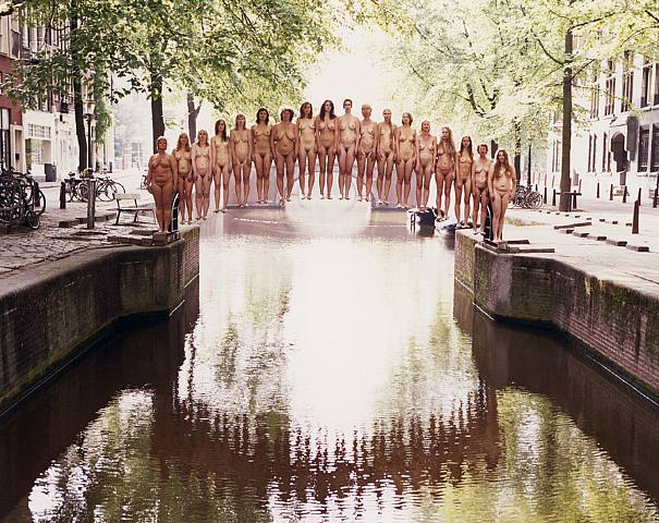 Spencer-Tunick-nudes-10