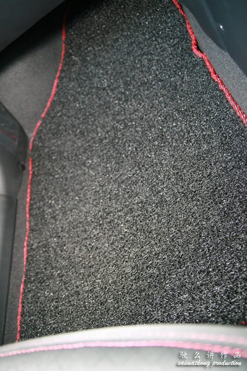 Passenger Black Car Mat