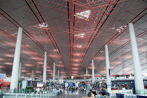 只能說北京機場超大，建築也超級氣派，果然是首都級的