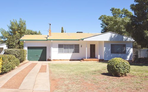 6 Thomson St, Griffith NSW 2680