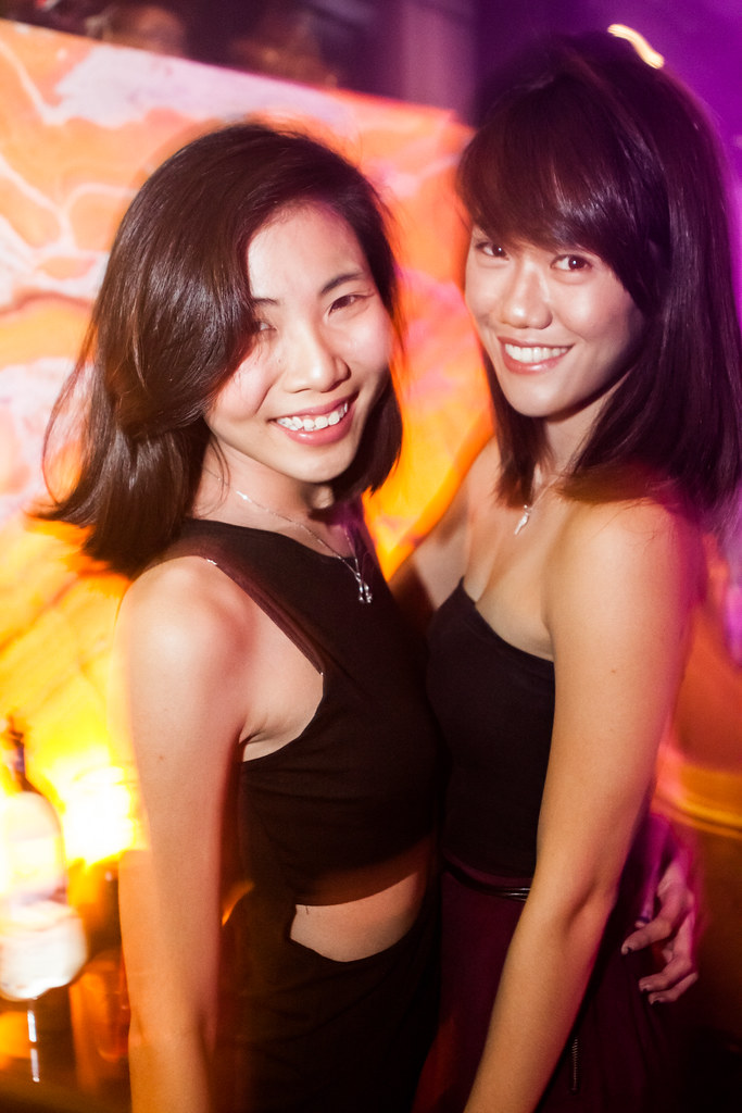chinese-party-girls