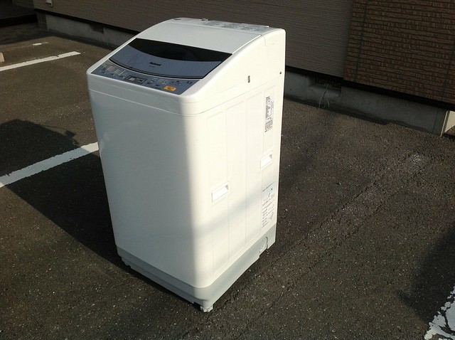 松戸市在住です。洗濯乾燥機ならあります。...