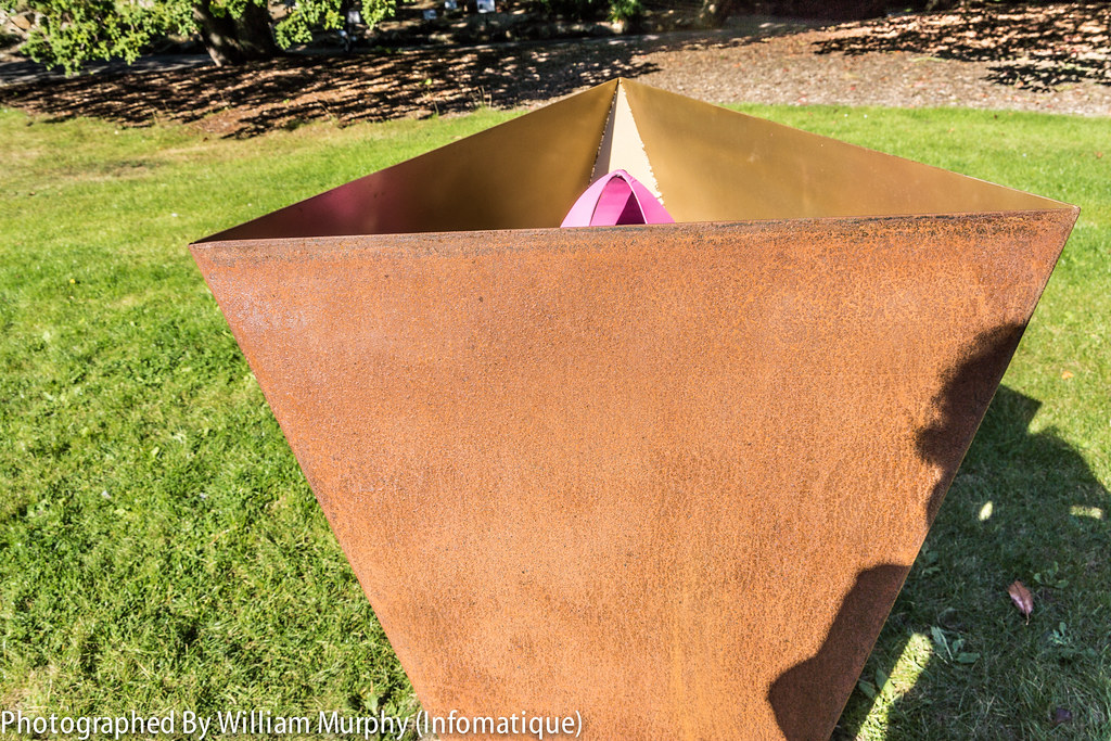 Chalybs Flos By Trisha Moore - Sculpture In Context 2013 In The Botanic Gardens