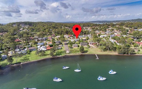 83 Bay Road, Bolton Point NSW