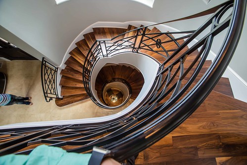 Curved stair