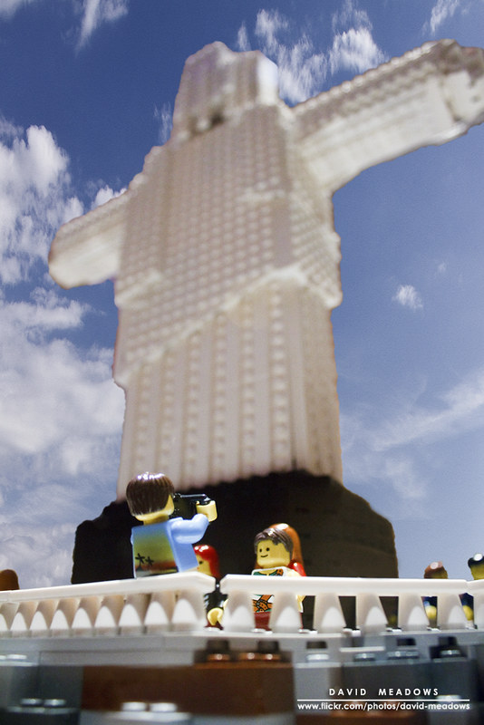 LEGO Tourists<br/>© <a href="https://flickr.com/people/35179077@N02" target="_blank" rel="nofollow">35179077@N02</a> (<a href="https://flickr.com/photo.gne?id=11651845804" target="_blank" rel="nofollow">Flickr</a>)