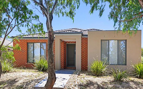 4 Harrie Place, Doreen VIC