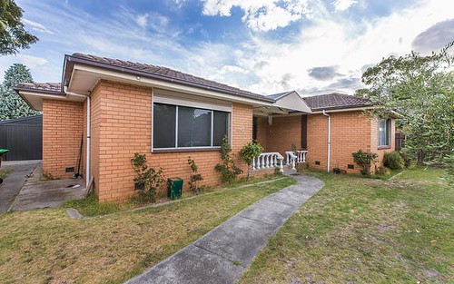 8 Lido Ct, Oakleigh South VIC 3167