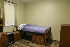 Anglų lietuvių žodynas. Žodis dormitory room reiškia bendrabutyje kambarys lietuviškai.