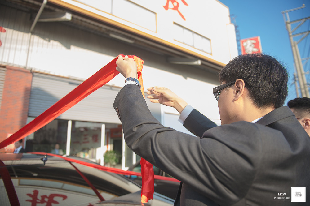  晶英酒店明倫廳婚宴紀錄-婚攝麻糬丸,台南晶英酒店宴客場地共有大成廳,明倫廳,仁德廳,風逸軒,晶英酒店拍攝最多婚宴場次的婚禮攝影師.是許多新人推薦捕捉婚禮情感 ..為了讓新人有更多優惠，所以尋找一些網路上推薦評價優質的廠商，完善服務，讓新人一生一次的婚禮更完美