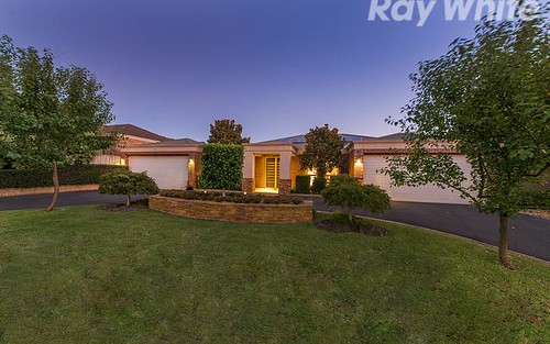 14 Hume Dr, Lysterfield VIC 3156