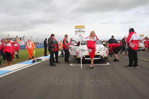 Árón Taylor-Smith on the grid for race two at the British Touring Car Championship 2017 at Donington Park