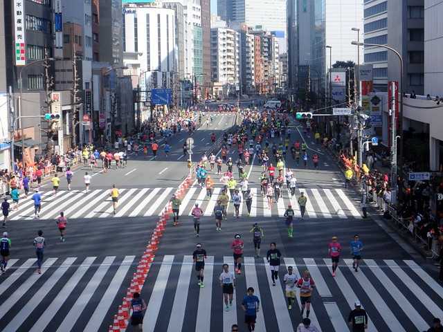 昨日の東京マラソン。田町駅付近です。確か...
