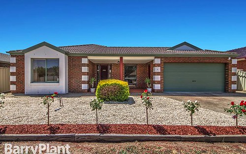 4 Teal Ct, Cairnlea VIC 3023