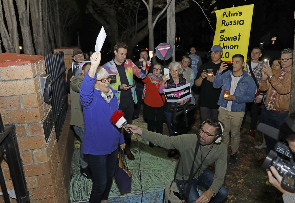 ann-marie calilhanna- no to gay torture in chechnya @ russian consulate woollahra_136