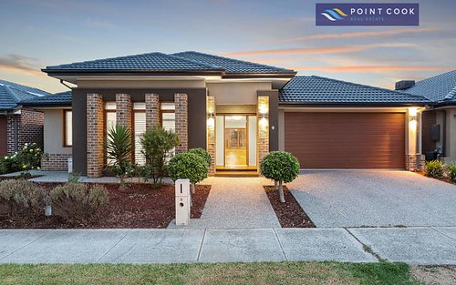 9 McWilliams Crescent, Point Cook VIC