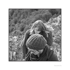 bonnet blond et noir bonnet • <a style="font-size:0.8em;" href="http://www.flickr.com/photos/88042144@N05/12956865654/" target="_blank">View on Flickr</a>