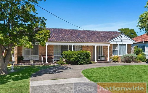 25 Burns Road, Picnic Point NSW