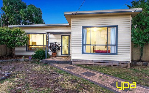 28 Andrew Rd, St Albans VIC 3021