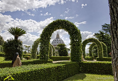 Giardini Vaticani • <a style="font-size:0.8em;" href="http://www.flickr.com/photos/89679026@N00/8838478738/" target="_blank">View on Flickr</a>