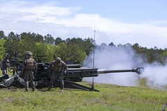 Anglų lietuvių žodynas. Žodis artillery reiškia n artilerija lietuviškai.