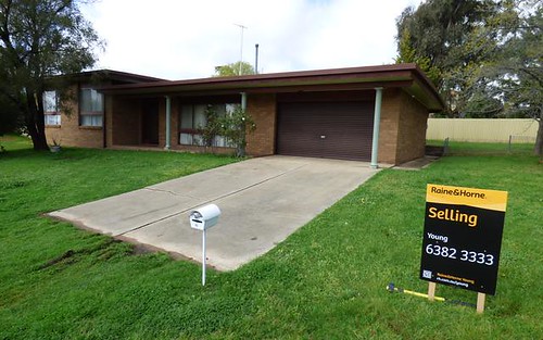 18 Cowper, Young NSW 2594