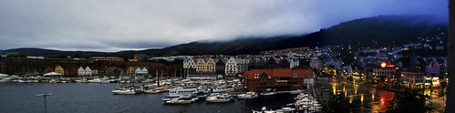 Norwegen 1998 (092+090) Bergen Havn • <a style="font-size:0.8em;" href="http://www.flickr.com/photos/69570948@N04/33412669463/" target="_blank">Auf Flickr ansehen</a>