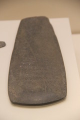 Anglų lietuvių žodynas. Žodis stone-axe reiškia akmens-kirvį lietuviškai.
