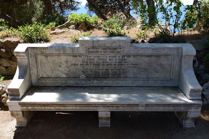 1083-20160524_Cannes-Cote d'Azur-France-terrace beside Musee de la Castre-seat presented by Queen Victoria in memory of Leopold Duc d'Albany<br/>© <a href="https://flickr.com/people/25326534@N05" target="_blank" rel="nofollow">25326534@N05</a> (<a href="https://flickr.com/photo.gne?id=33105757102" target="_blank" rel="nofollow">Flickr</a>)