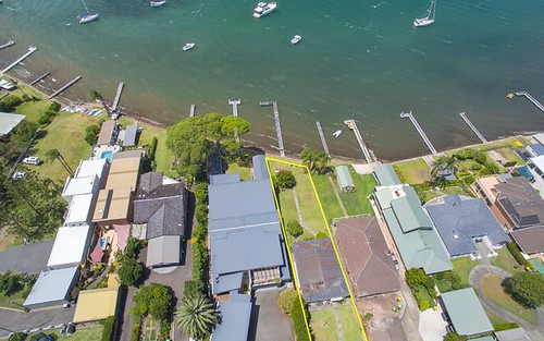 12 Skye Point Rd, Coal Point NSW 2283