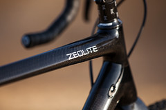 Konstructive-ZEOLITE-Force-One-Pro-Bike-Karbon41-Wheels-Sand-00007