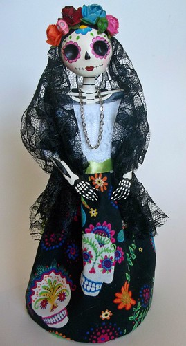 Catrina doll. Catrina de papel mache. Dia de Muertos. Day of the dead - a  photo on Flickriver
