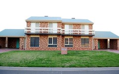 1 and 2, 27 Dunvarleigh Crescent, Griffith NSW