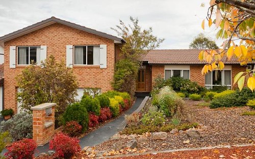 11 Whitty Crescent, Isaacs ACT
