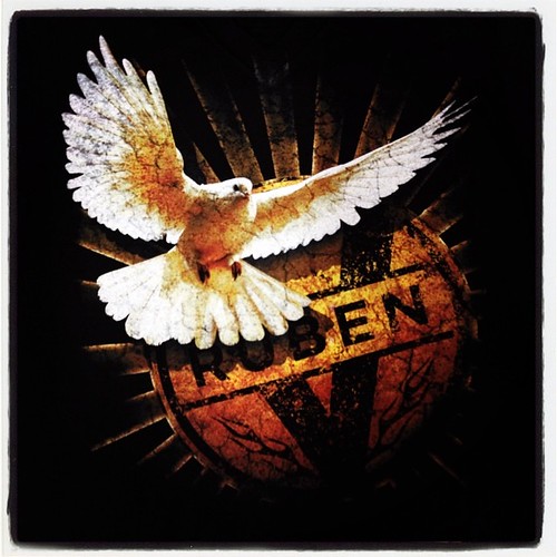 Possibly the best Ruben V shirt we've ever done.  #expertees #tshirts #rubenv #music #band #dove