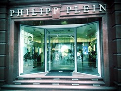Russians love glitter and glam and realy expensive things, thats why German Pillip Plein has his shop here!